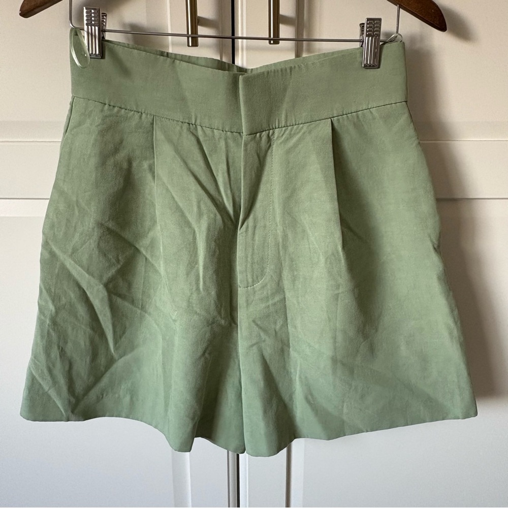 ZARA Stylish Green Women's Shorts